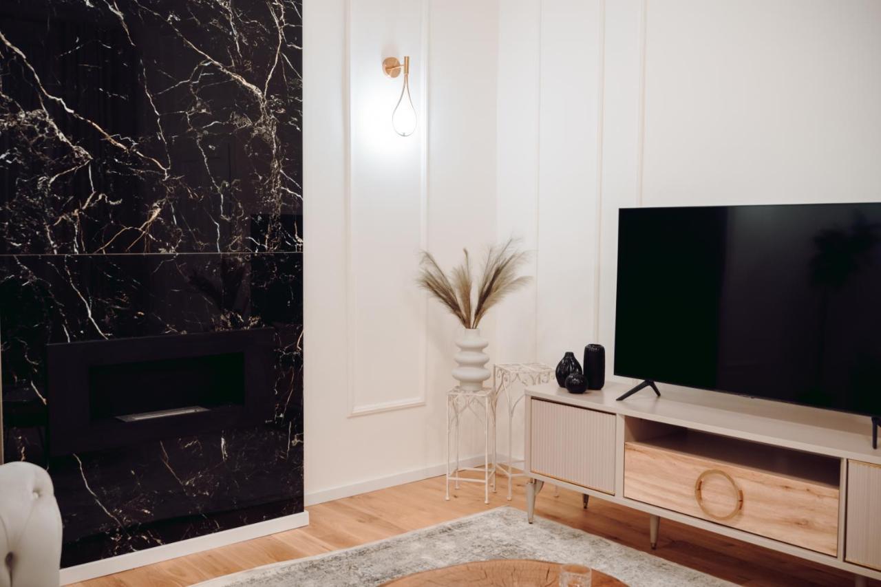 Fabulous And Fancy City Center Designer Apartment Cluj-Napoca Extérieur photo