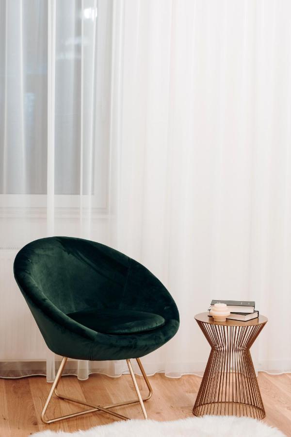 Fabulous And Fancy City Center Designer Apartment Cluj-Napoca Extérieur photo