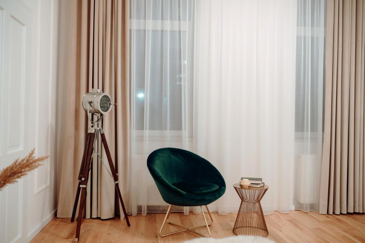 Fabulous And Fancy City Center Designer Apartment Cluj-Napoca Extérieur photo