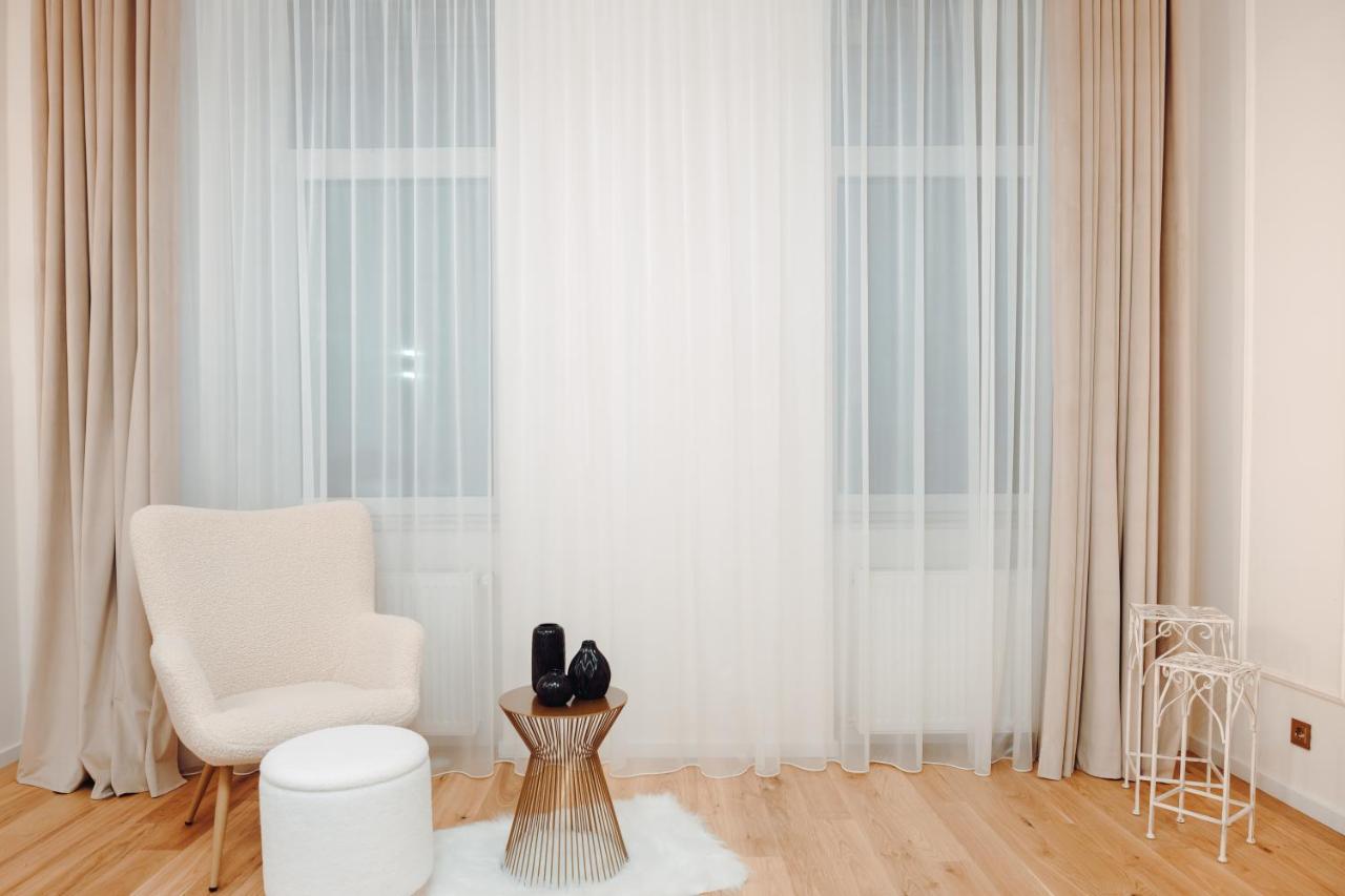 Fabulous And Fancy City Center Designer Apartment Cluj-Napoca Extérieur photo
