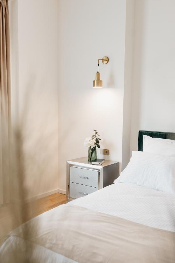 Fabulous And Fancy City Center Designer Apartment Cluj-Napoca Extérieur photo