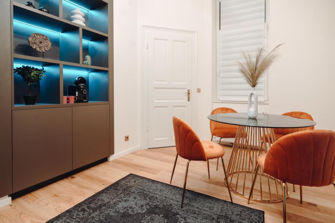 Fabulous And Fancy City Center Designer Apartment Cluj-Napoca Extérieur photo