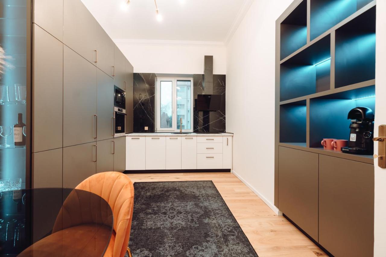 Fabulous And Fancy City Center Designer Apartment Cluj-Napoca Extérieur photo